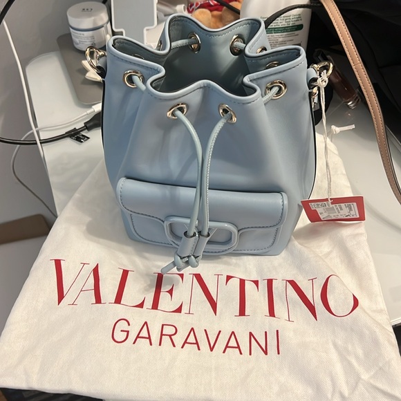 VALENTINO GARAVANI LOCÒ CALFSKIN BUCKET BAG - Picture 8 of 15